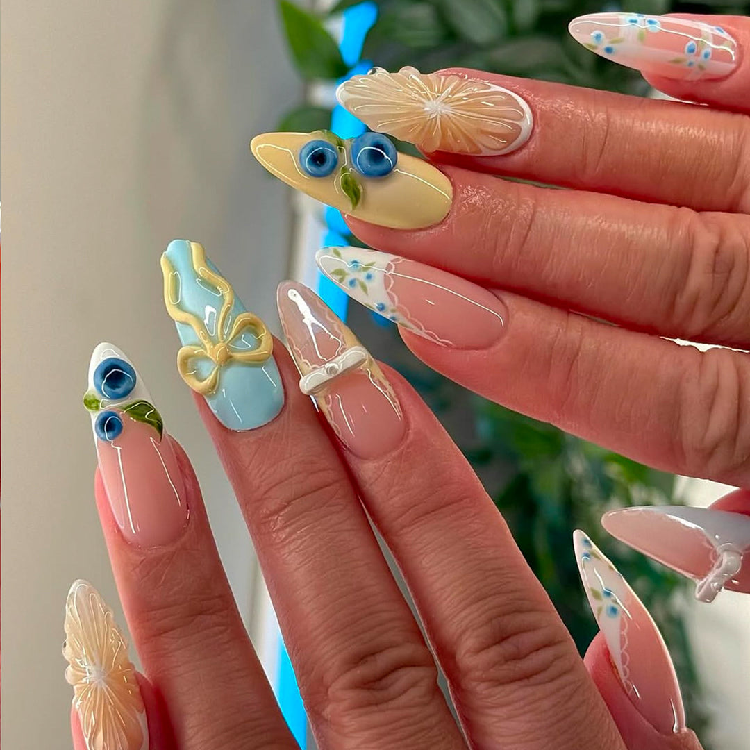 Artificial nails with luxurious 3D applications Bowlift