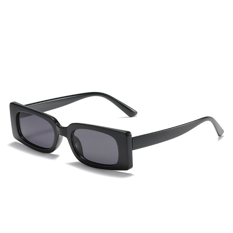 Women's sunglasses in modern retro style Bowlift