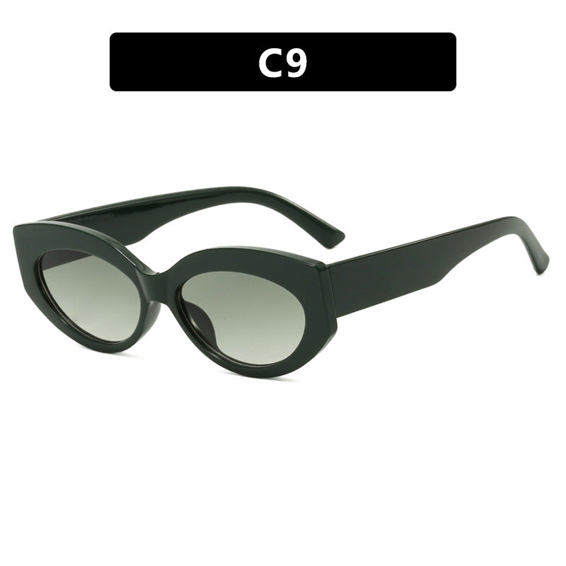 Women Cat-Eye Sunglasses in stylish plastic design Bowlift