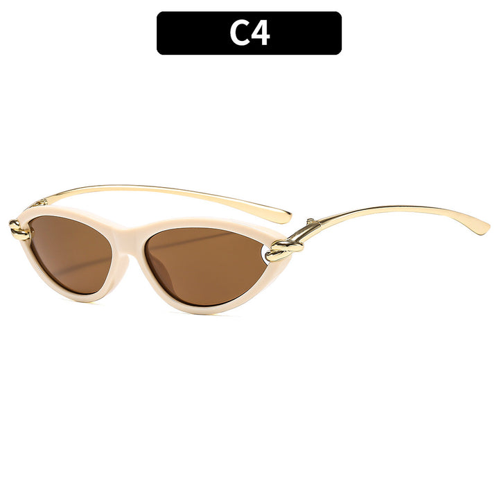 Chic Cat-Eye Sunglasses with Elegant Gold Accents