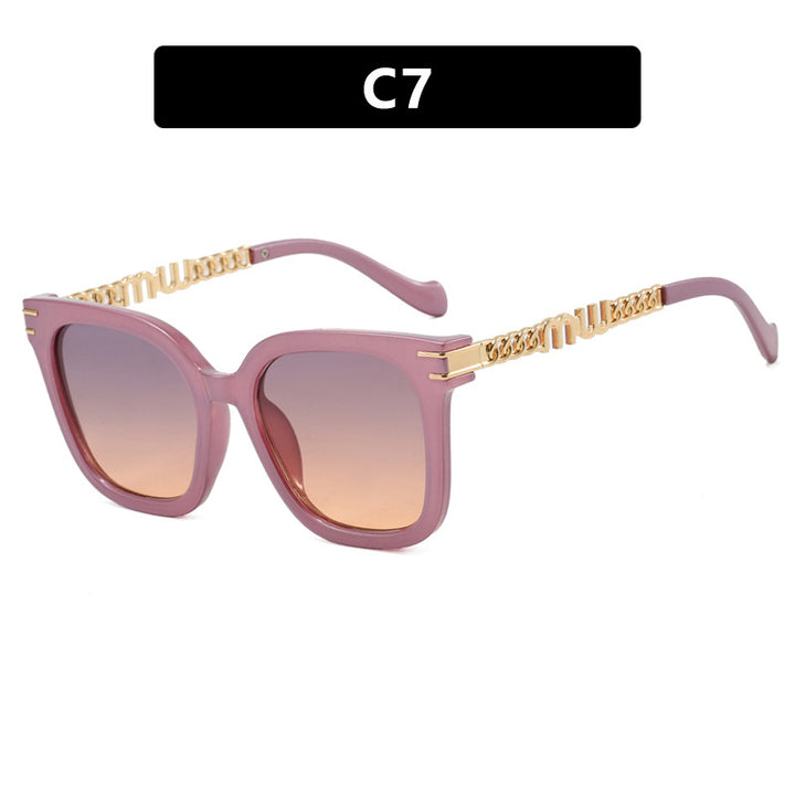 Ladies trendy square sunglasses with elegant frame and stylish gold accent Bowlift