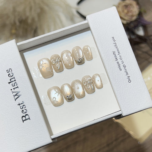Elegant Bow-Embellished Press-On Nail Art Set Bowlift