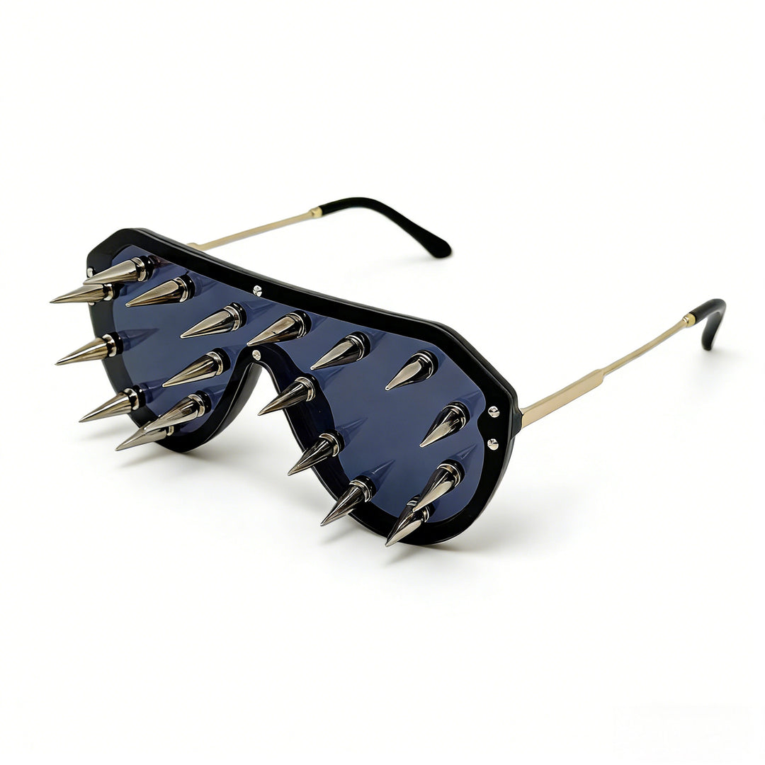 Women striking design sunglasses with spikes Bowlift
