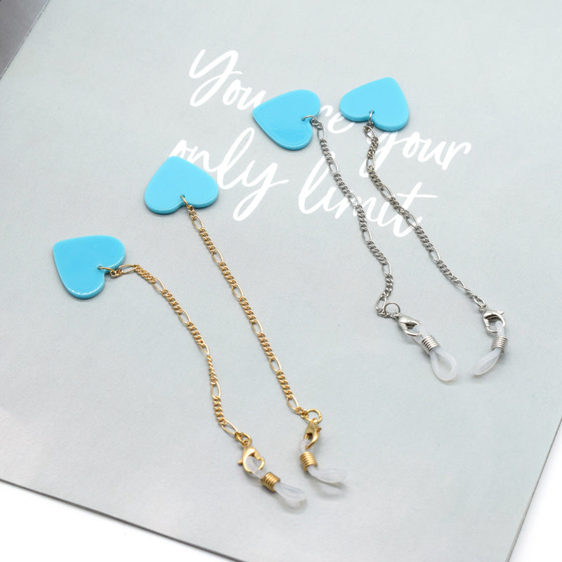 Heart-Shaped Eyewear Chain Bowlift