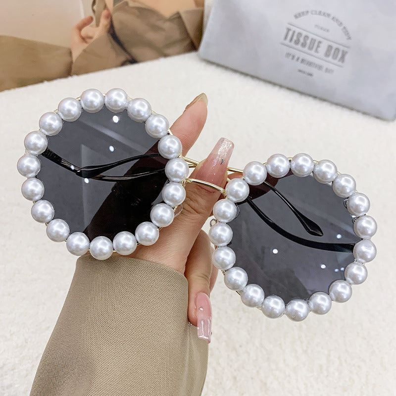 Women's designer sunglasses with pearl-embellished frame Bowlift