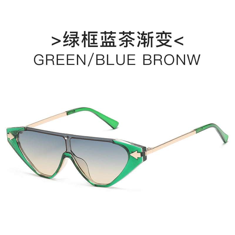 Women futuristic sunglasses with distinctive design Bowlift