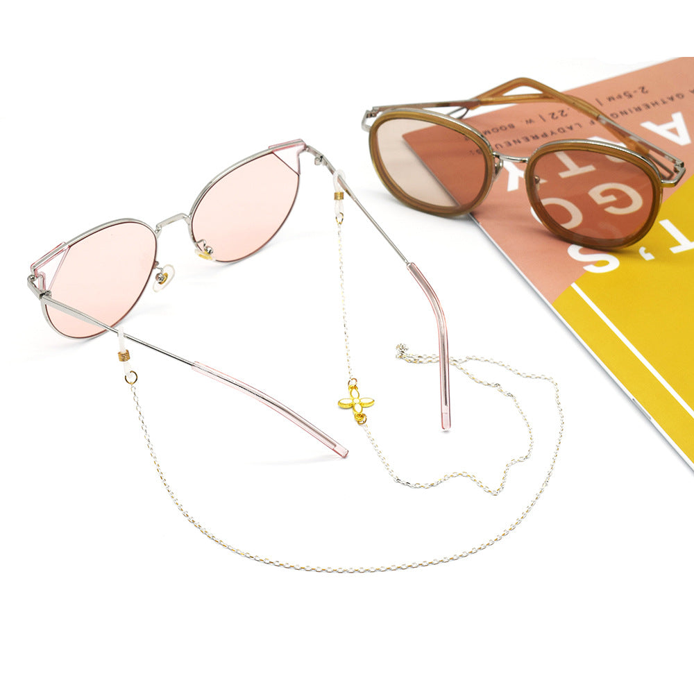 Elegant Floral-Design Eyewear Chain Bowlift