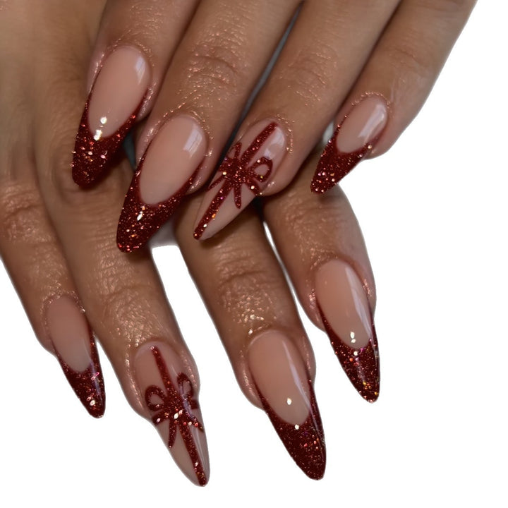 Glamorous and Glittering Artificial Nails Bowlift