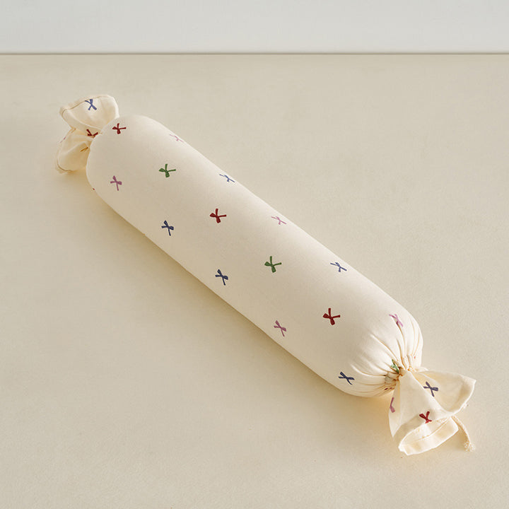 Neck support roll with loving heart design Bowlift