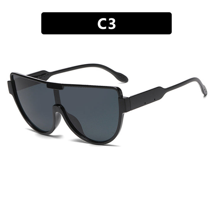 Ladies futuristic sunglasses in sporty design Bowlift