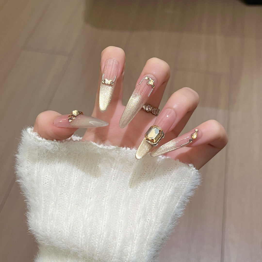 Glamorous Nail Art Design Bowlift