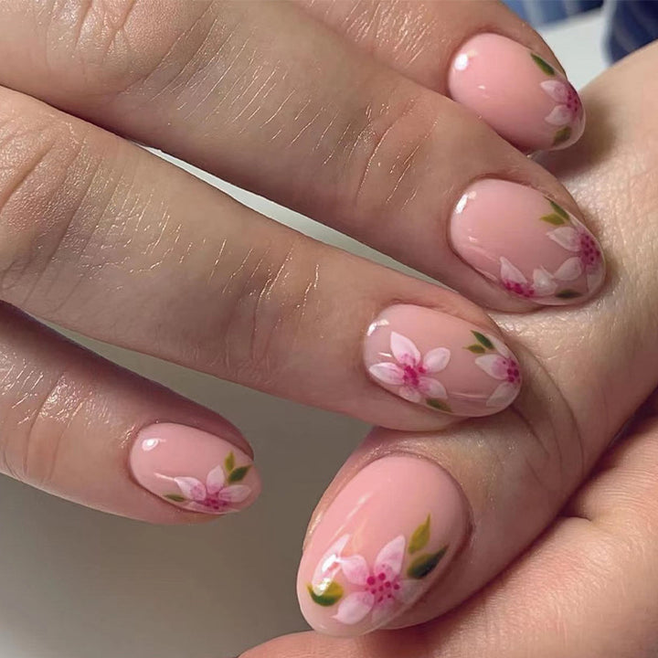 Artful Nail Art with Floral Accents Bowlift