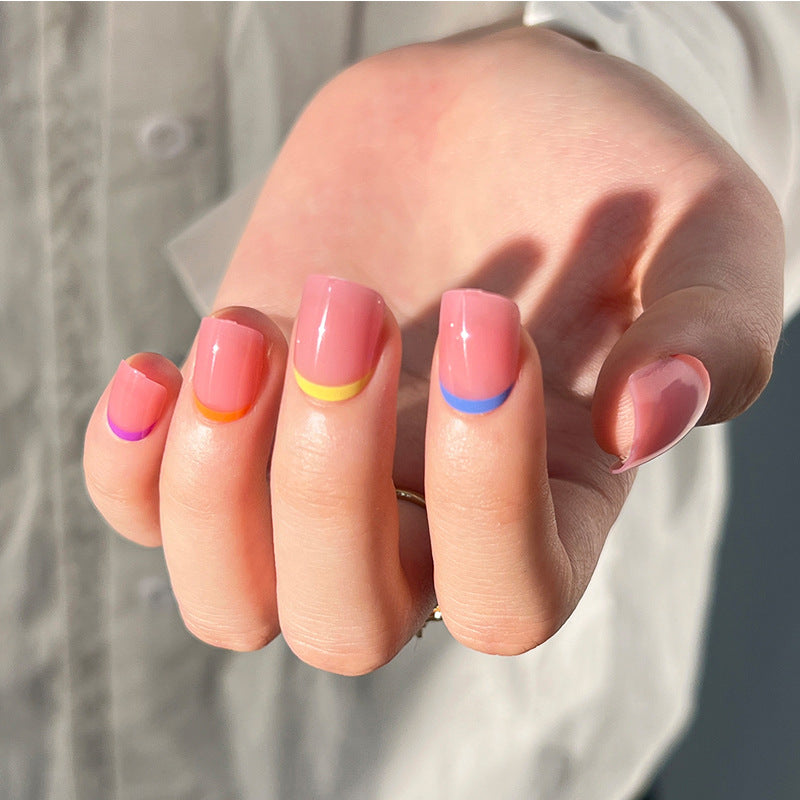 Nail art with colorful tips Bowlift