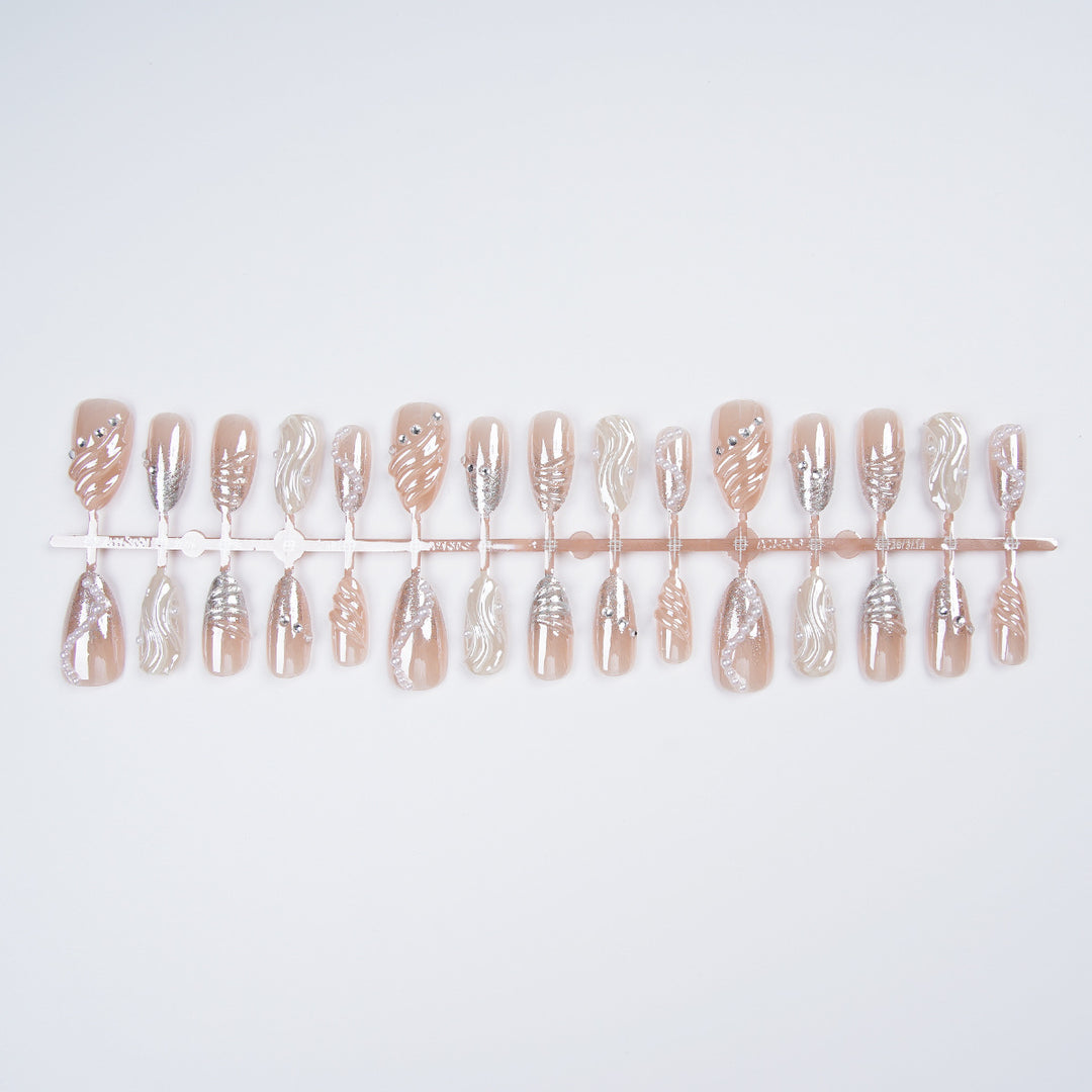 Elegant Rhinestone Artificial Nails Bowlift