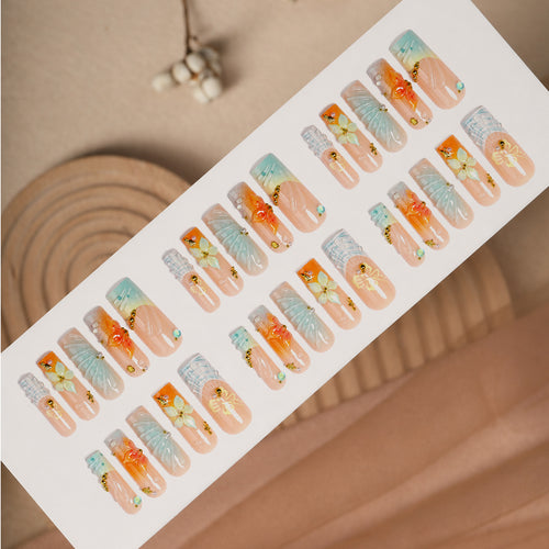 Artificial nail set with floral and luxurious decorations Bowlift