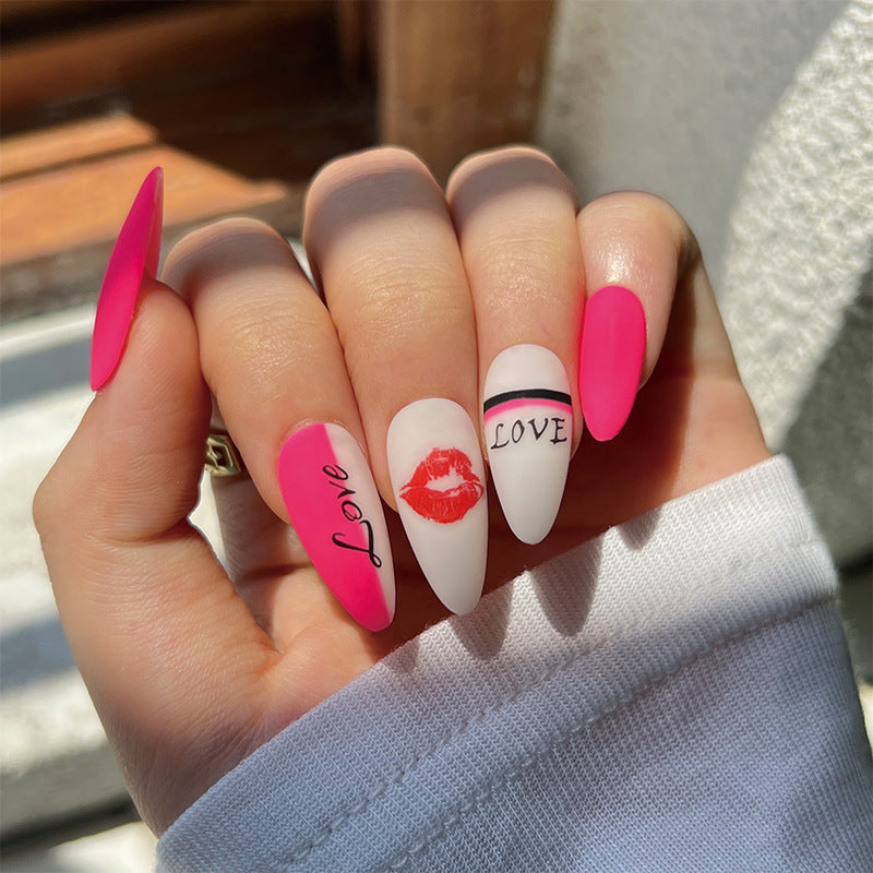 Artful nail art with heart motifs and creative accents Bowlift