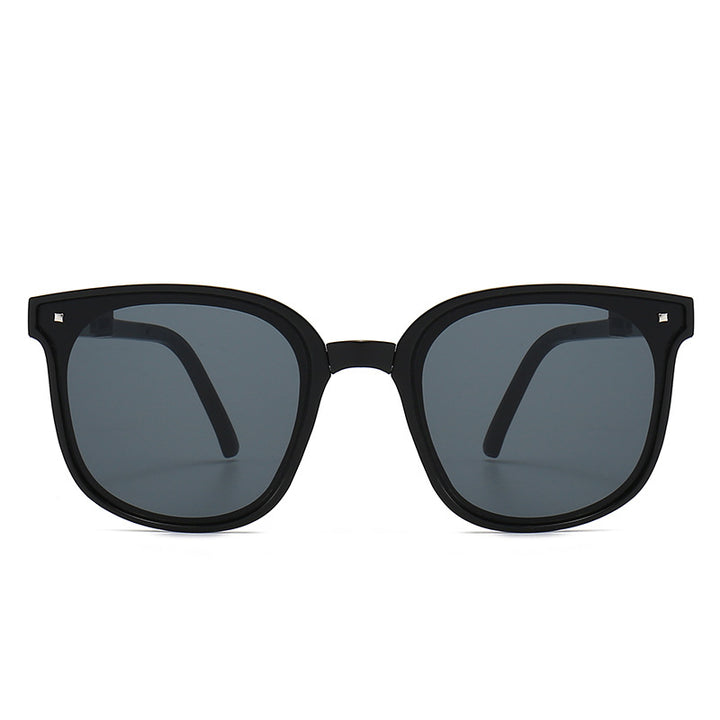 Women's classic sunglasses in stylish design Bowlift
