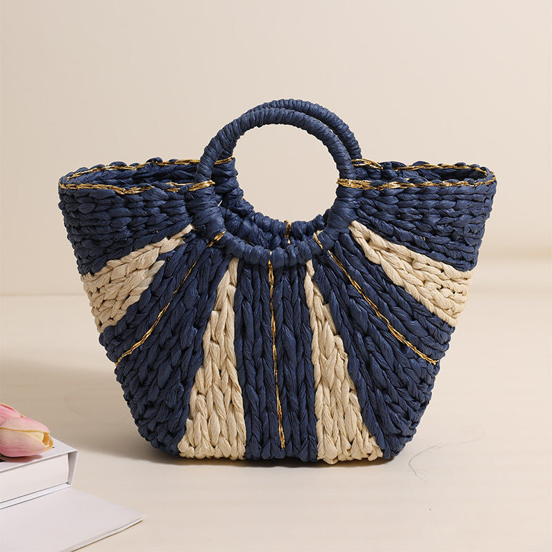 Handcrafted basket bag in modern design Bowlift