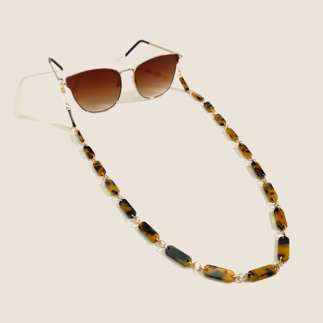 Chic Tortoiseshell Eyewear Chain Bowlift