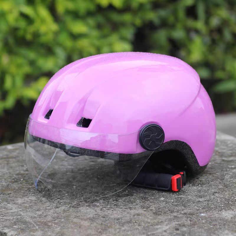 Protective Cycling Helmet Bowlift
