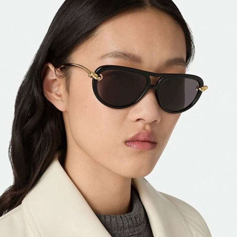 Women Retro Sunglasses with Elegant Frame and Polarized Lenses Bowlift
