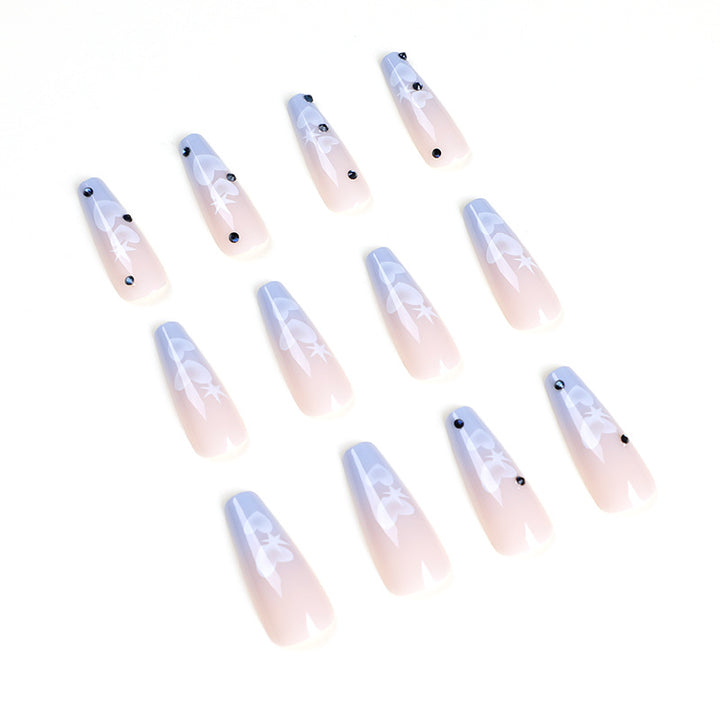 Artificial acrylic nails in modern heart design Bowlift