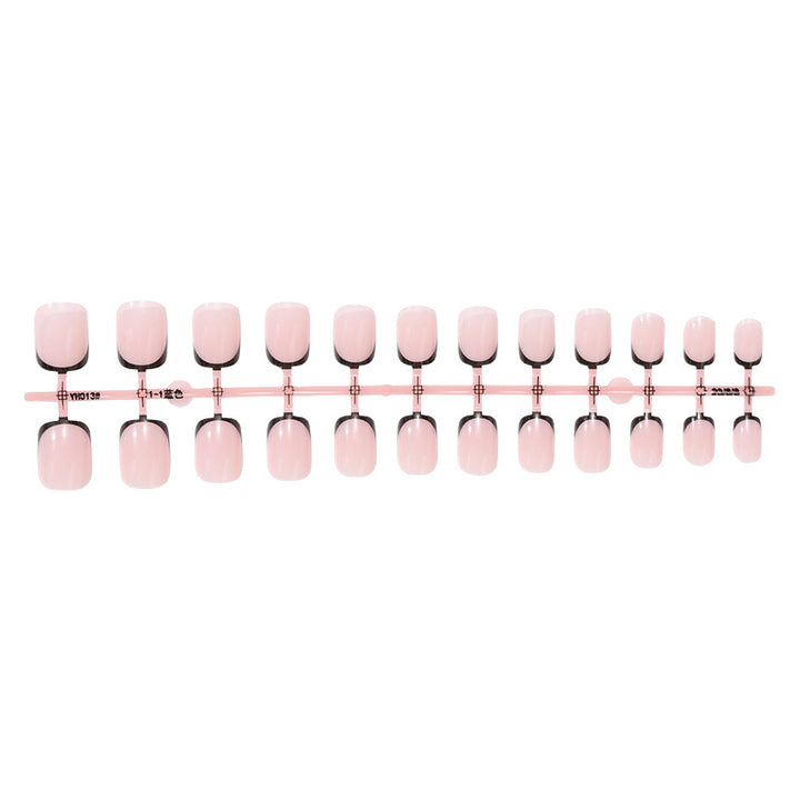 Art nail set with stylish black and white finish Bowlift