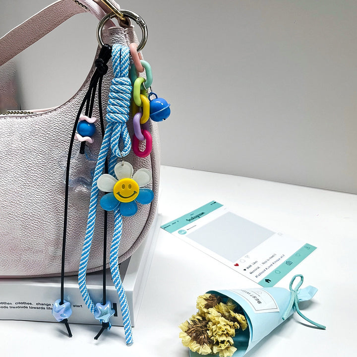 Playful keychain Bowlift