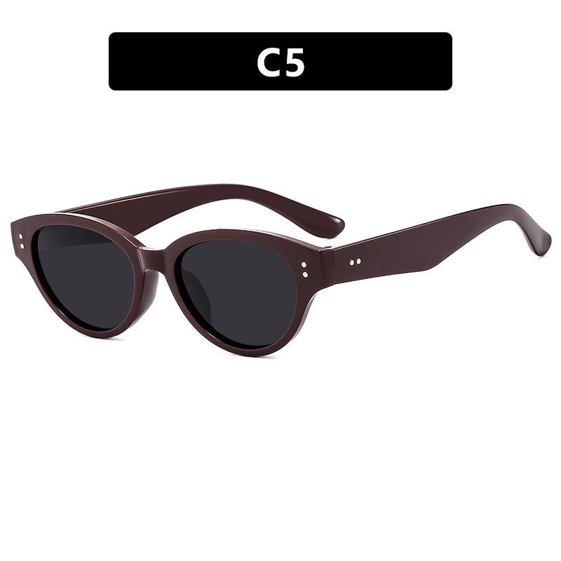 Women's Cat-Eye Sunglasses in an Elegant Design with Wide Frame Bowlift