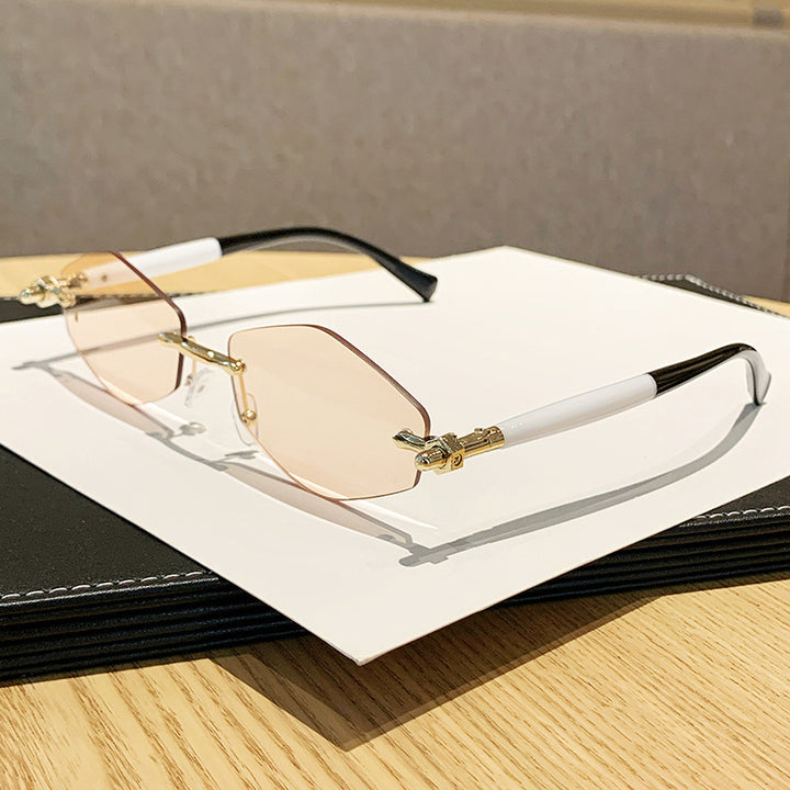Women's futuristic sunglasses with oversized rectangular frame Bowlift