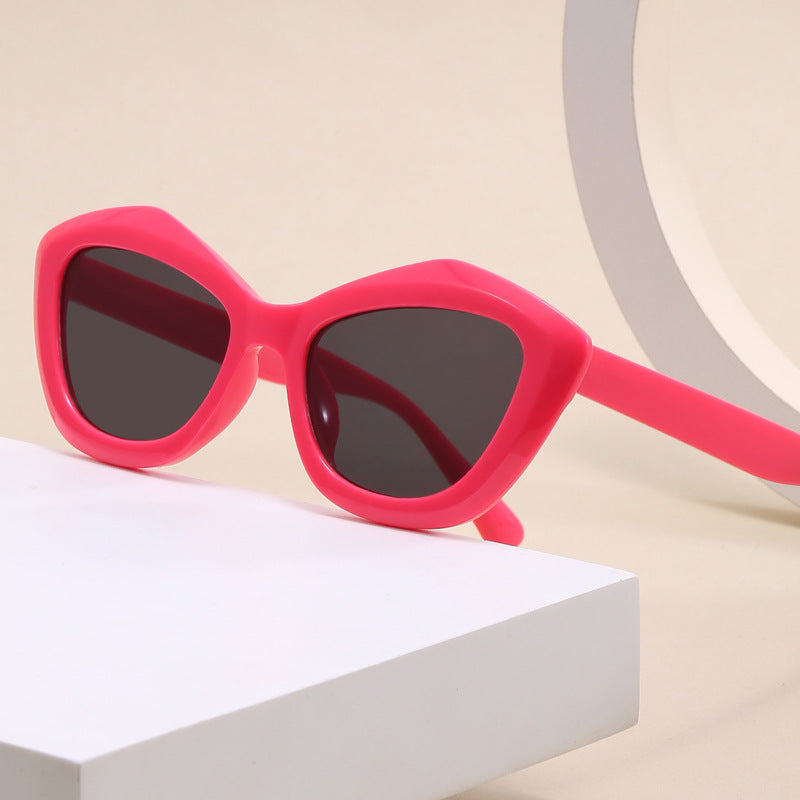 Ladies Cat-Eye Sunglasses with Stylish Leopard Pattern Bowlift