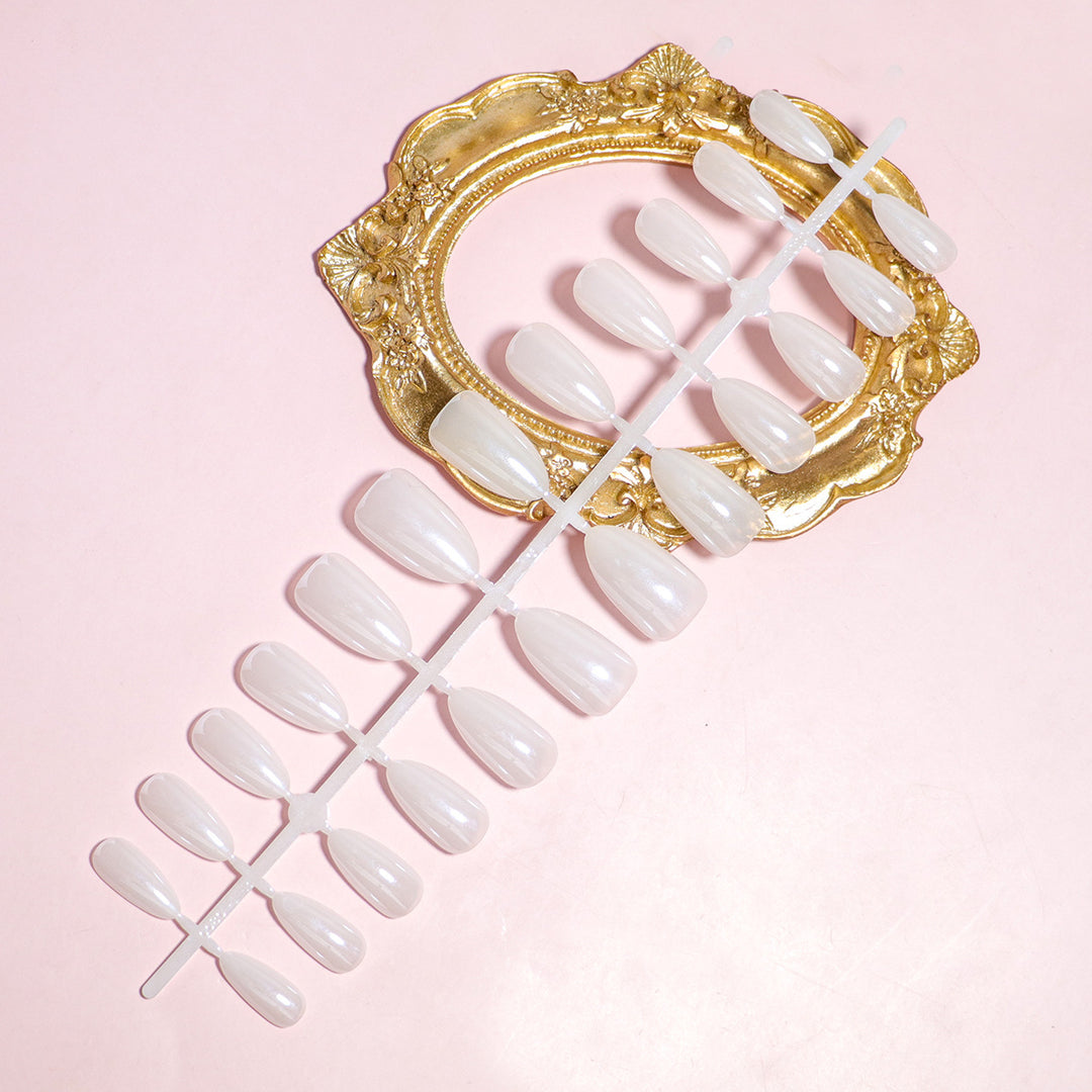 Customizable Press-On Nail Tips Bowlift