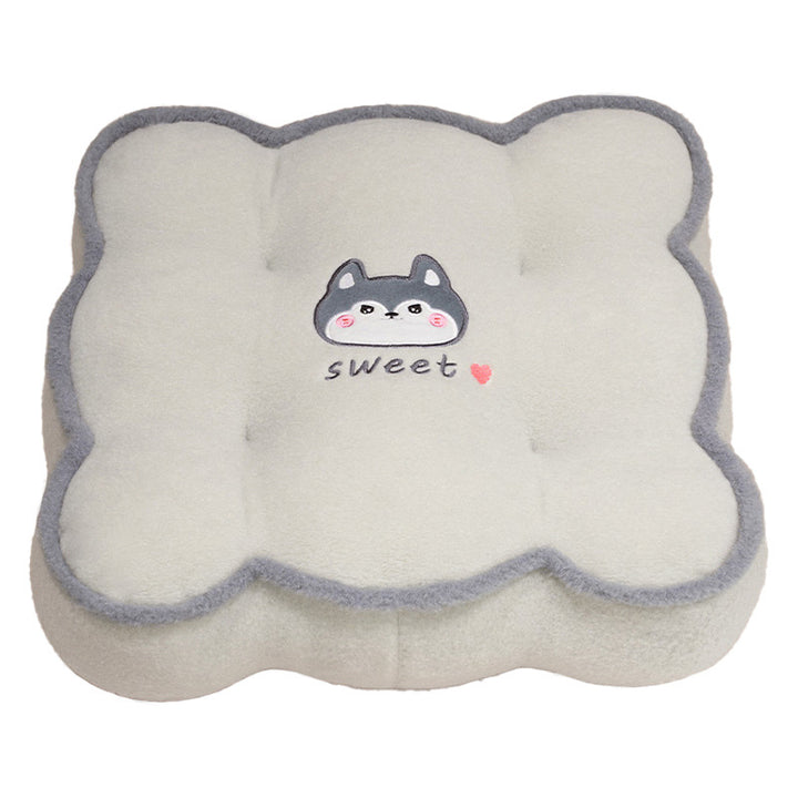 Plush pillow with animal-friendly design Bowlift