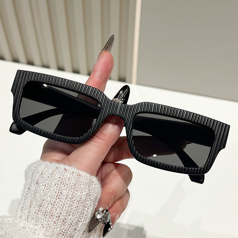 Ladies stylish sunglasses with textured frame Bowlift