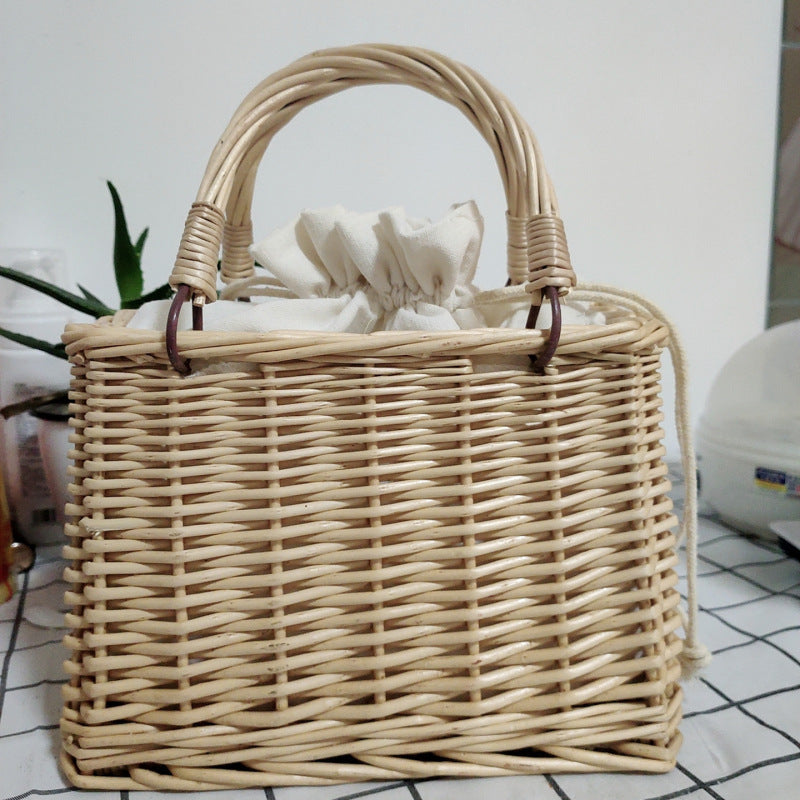 Women’s handbag with pearl chain Bowlift