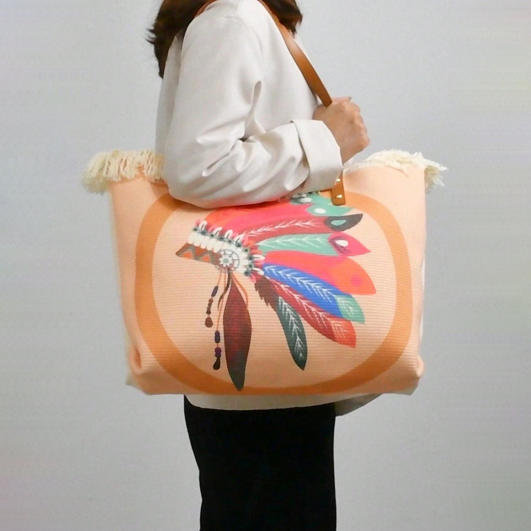 Beach bag with Unique Feather Design Bowlift