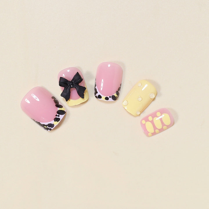 Creative Decorative Press-On Nail Set Bowlift