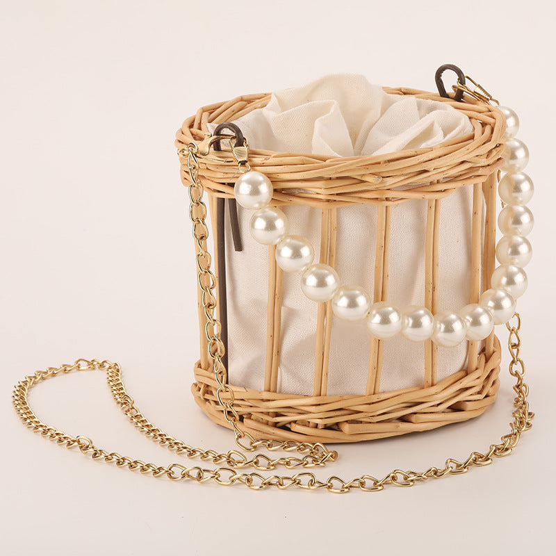 Women's elegant basket bag with pearl chain Bowlift