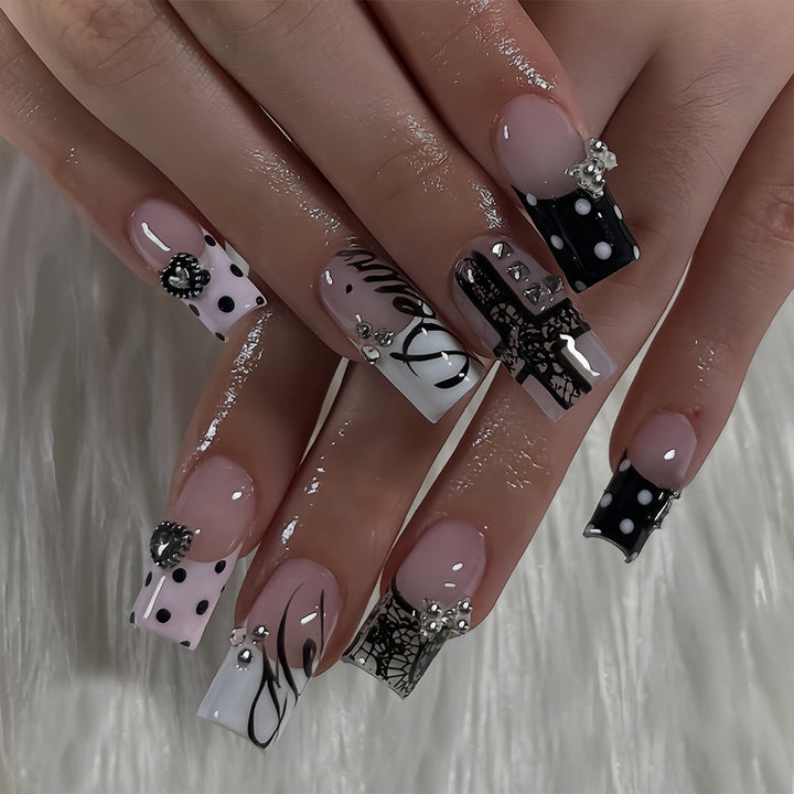 Artificial Nails with Glamorous Accents Bowlift