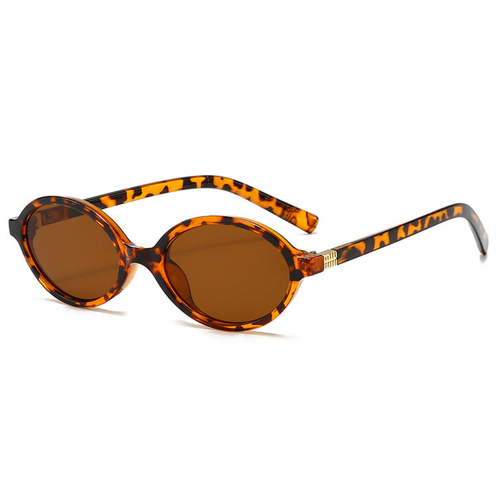 Women's fashionable oval glasses with golden accents Bowlift