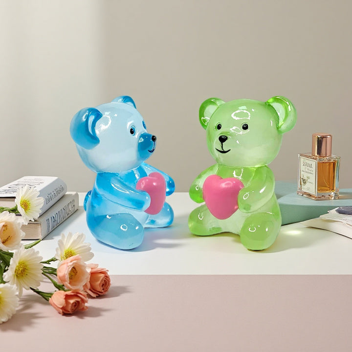 Decorative bear figure with heart Bowlift