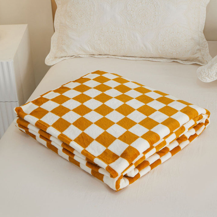 Cozy Checkered Fleece Blanket