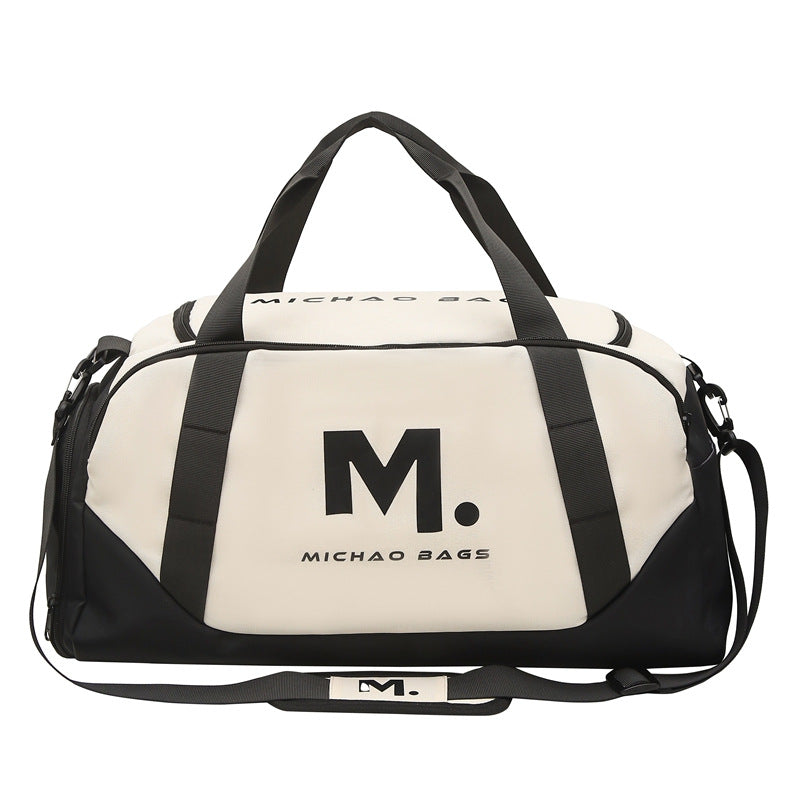 Sporty travel bag with reinforced material Bowlift