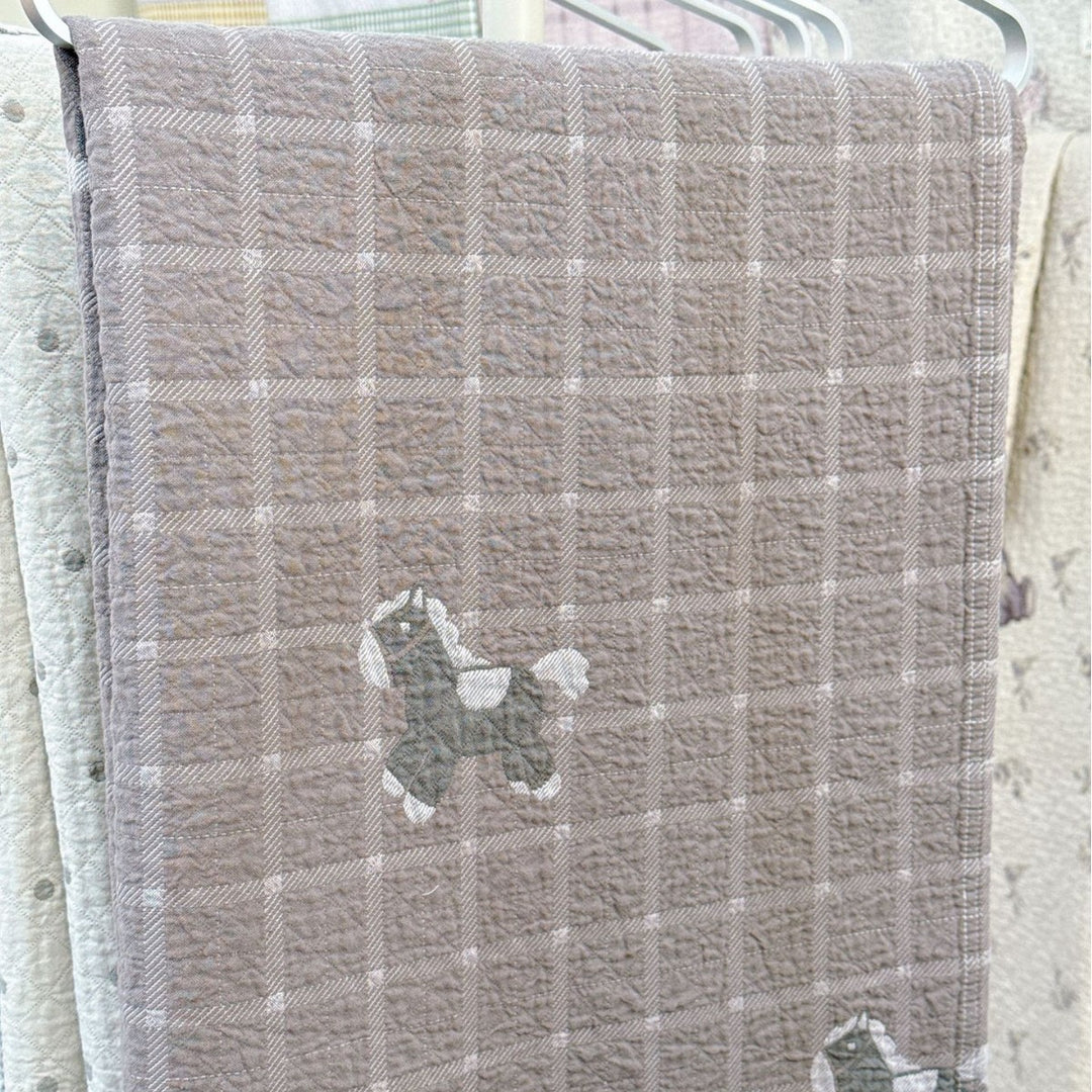 Ladies cuddly blanket with cute horse motif Bowlift