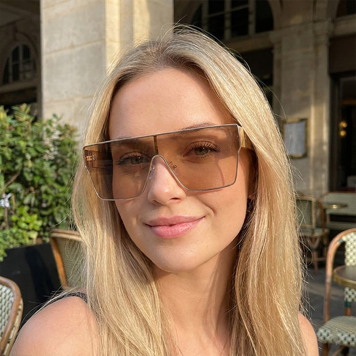 Women’s fashionable visor-like sunglasses with innovative frame Bowlift