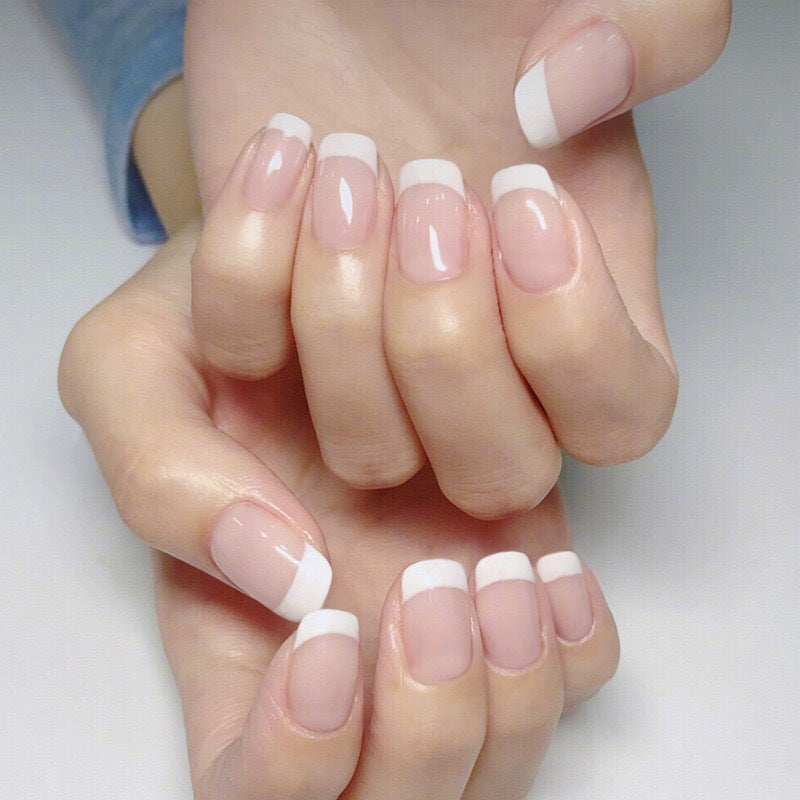 Elegant Ombre Nail Tips Bowlift