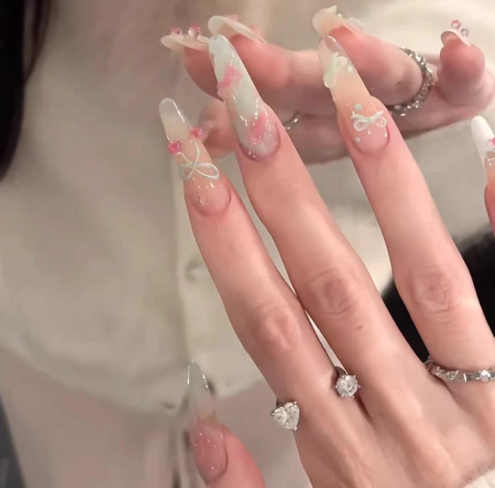 Artistic Floral Design Press-On Nail Set Bowlift