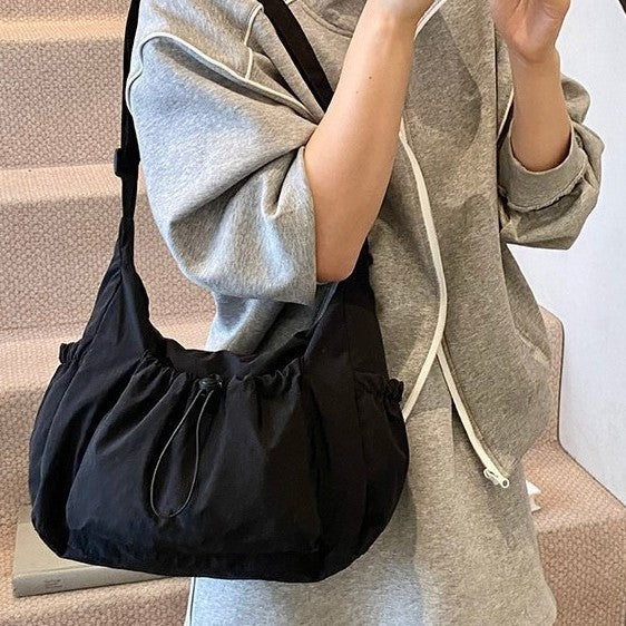 Fashionable shoulder bag Bowlift