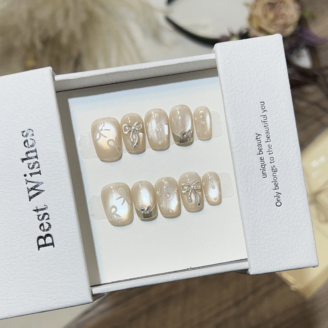 Elegant Bow-Embellished Press-On Nail Art Set Bowlift