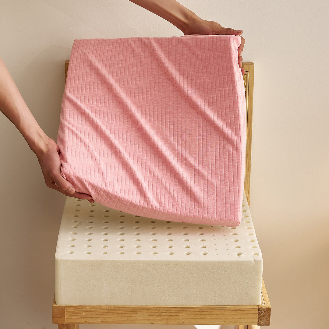 Breathable and Hypoallergenic Mattress Topper Bowlift